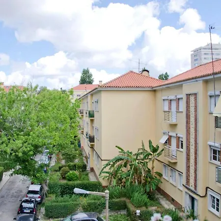 Apartment Apartamento Ensolarado E Acolhedor Lisbon